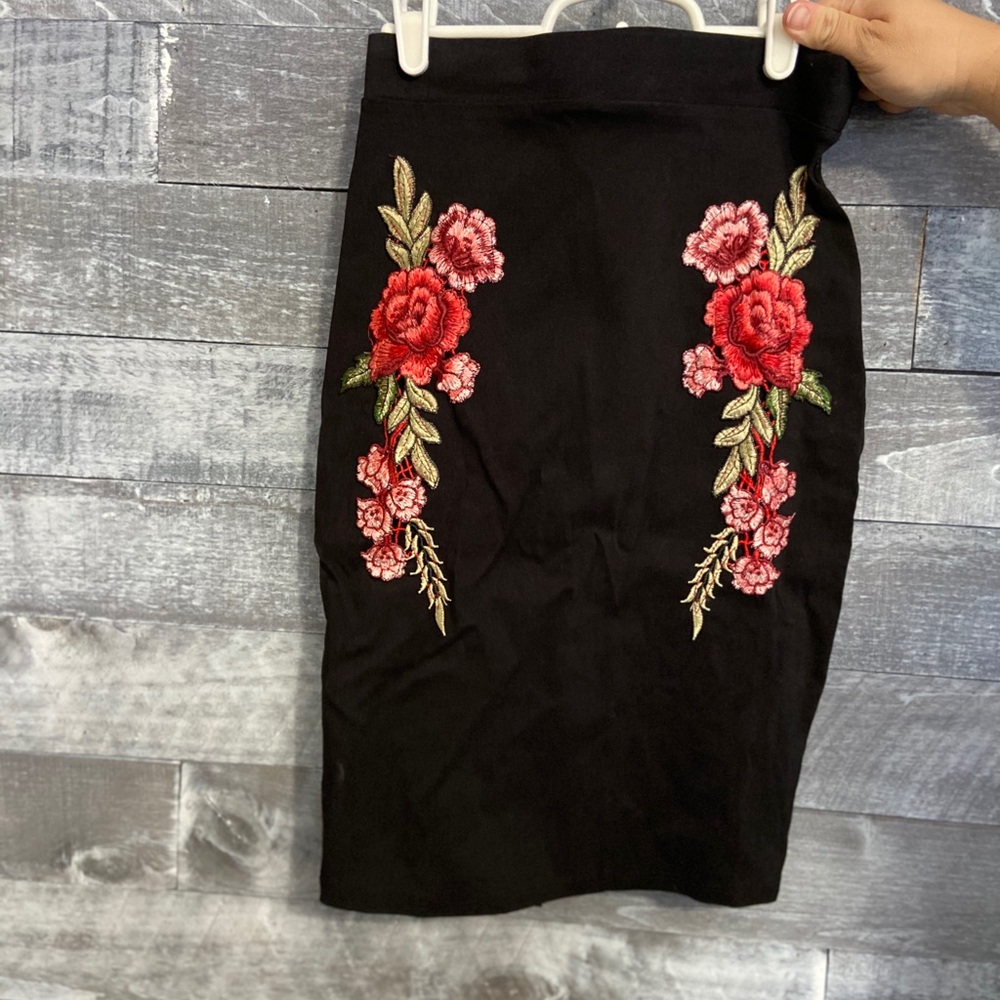 Two Piece Set - Picture 2 of 5